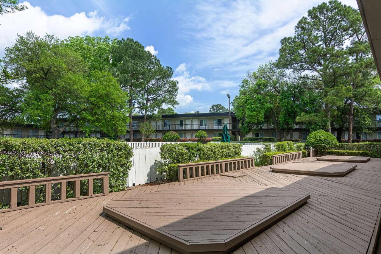 Rodeway Inn Huntsville Exteriör bild