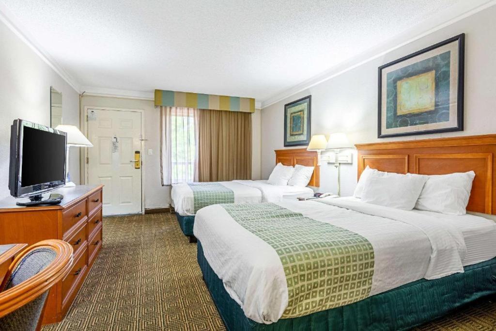 Rodeway Inn Huntsville Exteriör bild